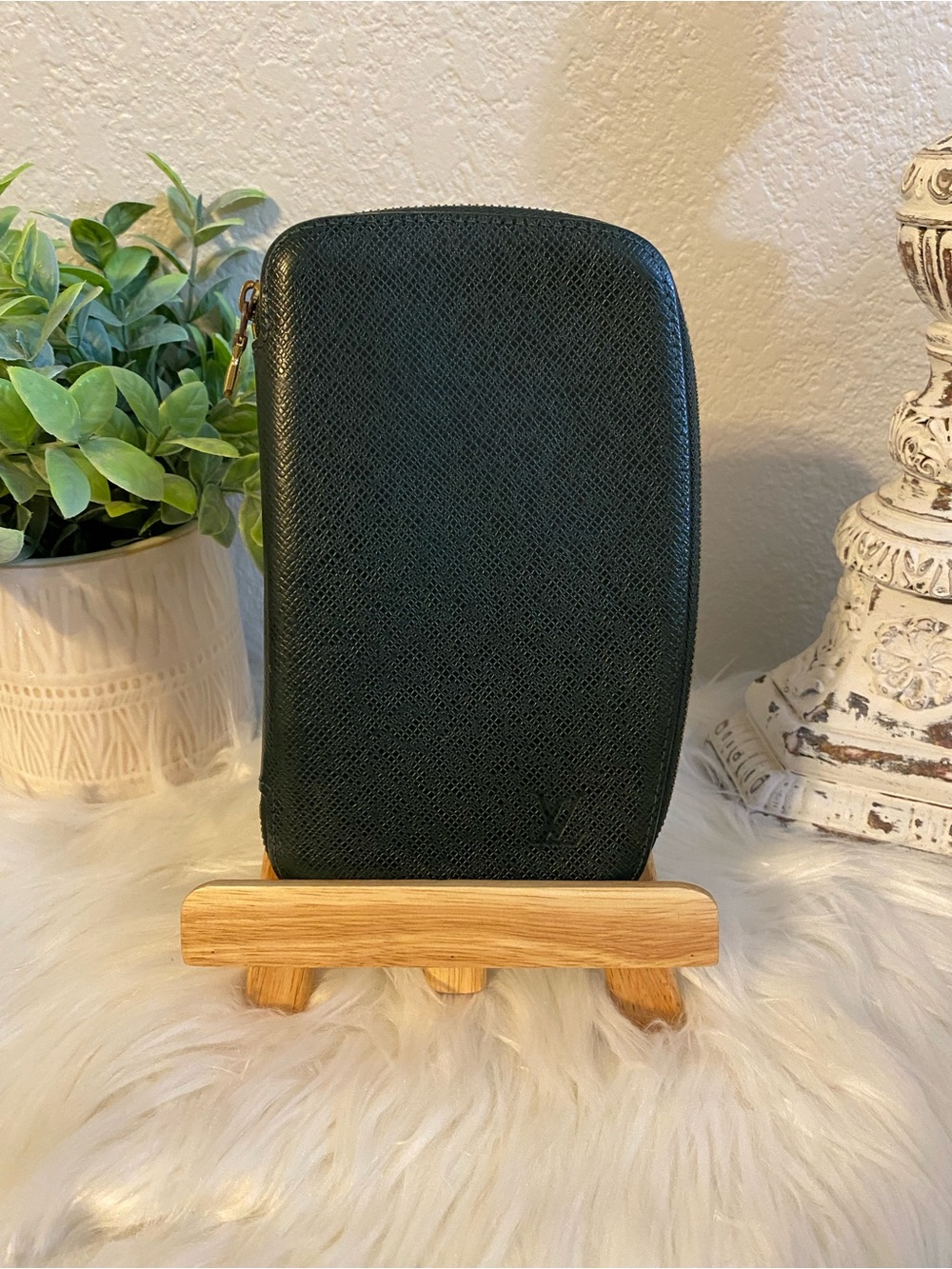 Louis Vuitton Dark Green Taiga Leather Wallet Case/Organizer